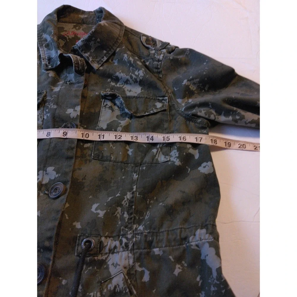 Aeropostale Women's Lightweight Camo Jacket Size M Gorpcore Camping Utility